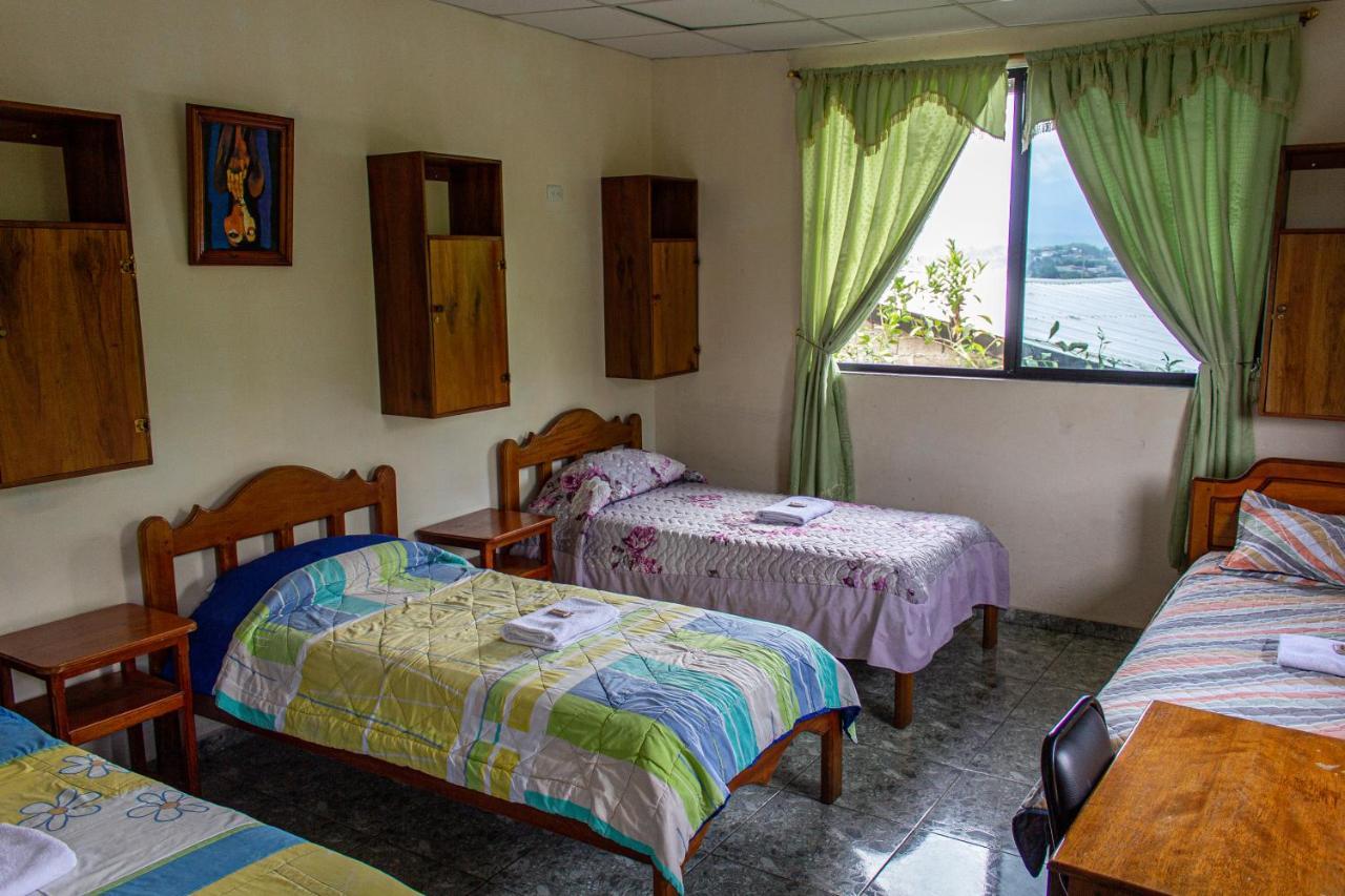Hostal Limoncocha Tena Eksteriør billede